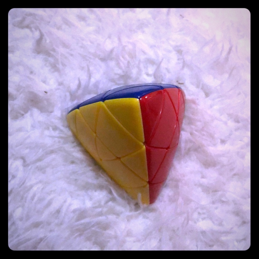 Speed Magic Cube Round Triangle